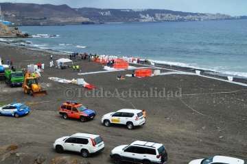 Simulacro de vertido de hidrocarburos en la playa de Jinámar-Telde (Foto TA y Antonio Alí)